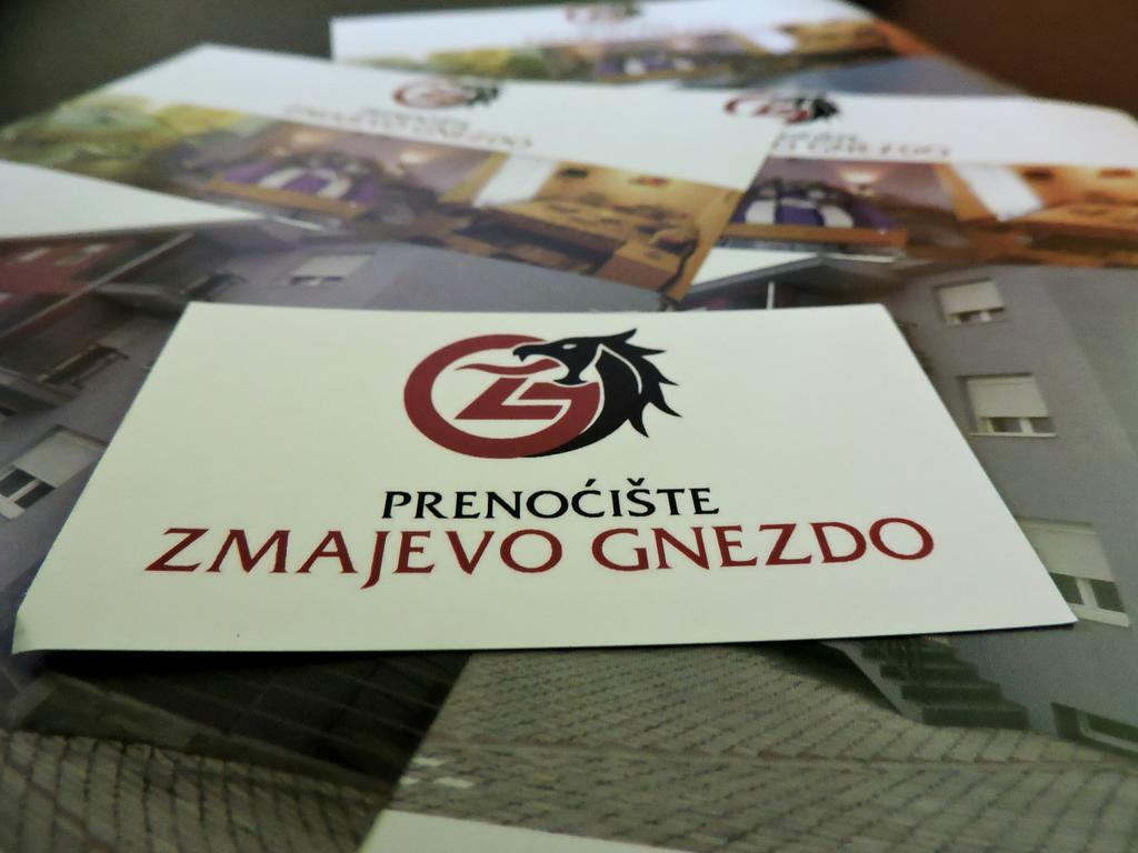 B&B Zmajevo Gnezdo 021 Sremska Kamenica 外观 照片